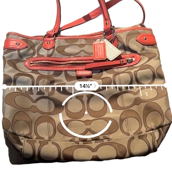 Coach - Picture 4 of 6